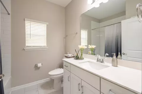 Bath - 207 Archstone Way, Saint Augustine, FL 32092 photo 4 of 6