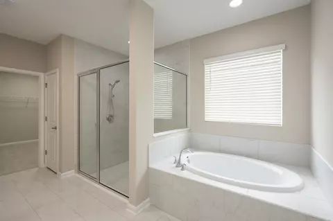 Bath - 207 Archstone Way, Saint Augustine, FL 32092 photo 2 of 4