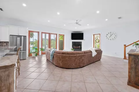 Living - 231 Barrataria Dr, Saint Augustine, FL 32080 photo 6 of 6