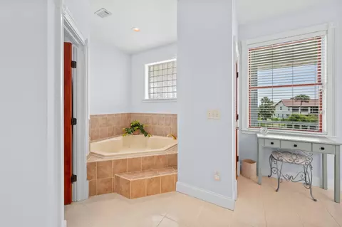 Bath - 231 Barrataria Dr, Saint Augustine, FL 32080 photo 3 of 7