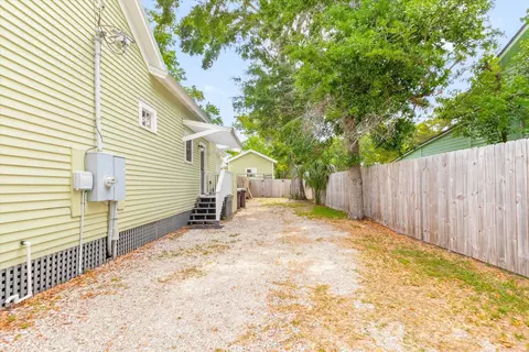 Exterior - 48 Osceola St, Saint Augustine, FL 32084 photo 16 of 17