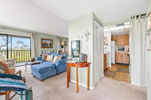 Living - 34 Veronese Ct, Saint Augustine, FL 32086 photo 2 of 4