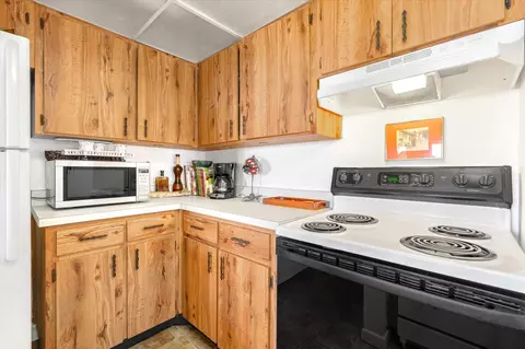 Kitchen - 34 Veronese Ct, Saint Augustine, FL 32086 photo 4 of 4