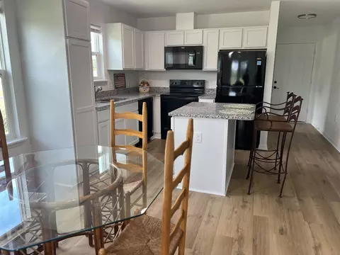 Kitchen - 890 Helen St, Saint Augustine, FL 32084 photo 5 of 11