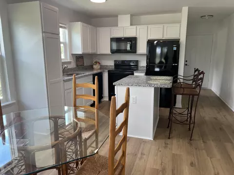 Kitchen - 890 Helen St, Saint Augustine, FL 32084 photo 6 of 11