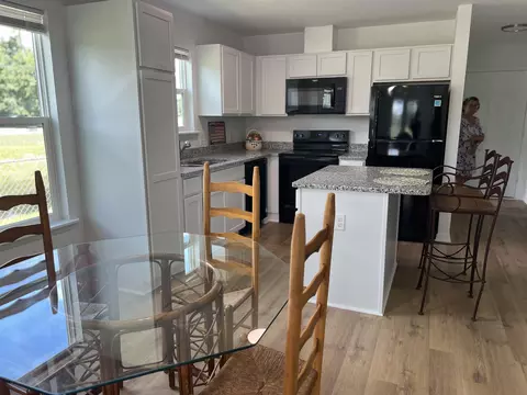 Kitchen - 890 Helen St, Saint Augustine, FL 32084 photo 3 of 11