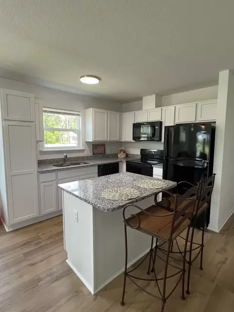 Kitchen - 890 Helen St, Saint Augustine, FL 32084 photo 10 of 11