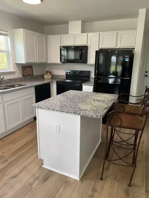 Kitchen - 890 Helen St, Saint Augustine, FL 32084 photo 1 of 11