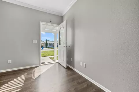 Entry Way - 2937 Gray Jay Dr, Saint Augustine, FL 32084 photo 2 of 2