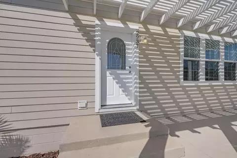 Exterior - 2937 Gray Jay Dr, Saint Augustine, FL 32084 photo 2 of 6