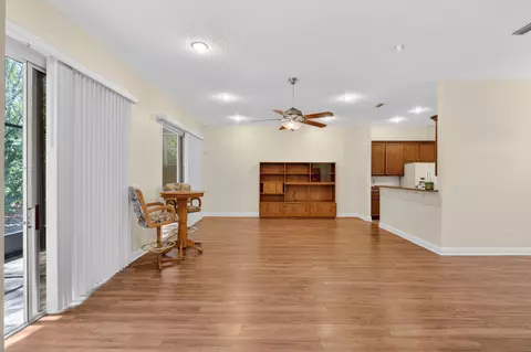 Living - 1446 Castle Pines Cir, Saint Augustine, FL 32092 photo 1 of 5