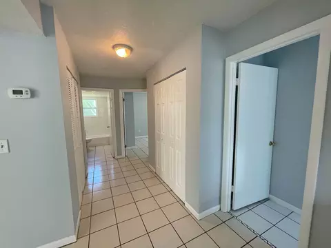 Entry Way - 203 9th St, Saint Augustine, FL 32080 photo 1 of 2