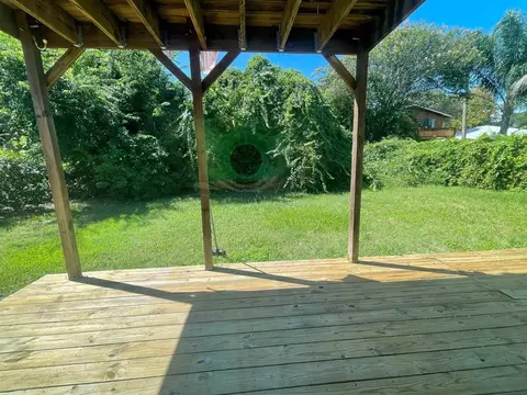 Exterior - 203 9th St, Saint Augustine, FL 32080 photo 3 of 4
