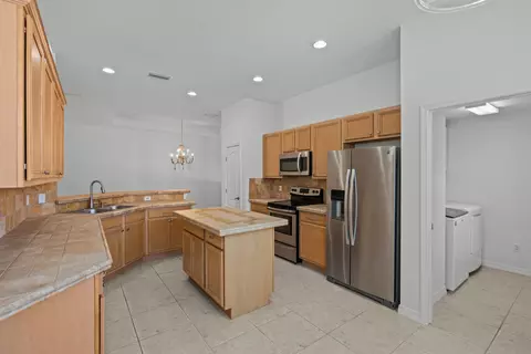 Kitchen - 1005 Makarios Dr, Saint Augustine, FL 32080 photo 4 of 4