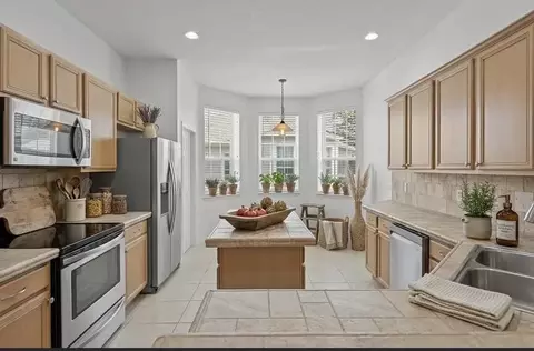 Kitchen - 1005 Makarios Dr, Saint Augustine, FL 32080 photo 1 of 4