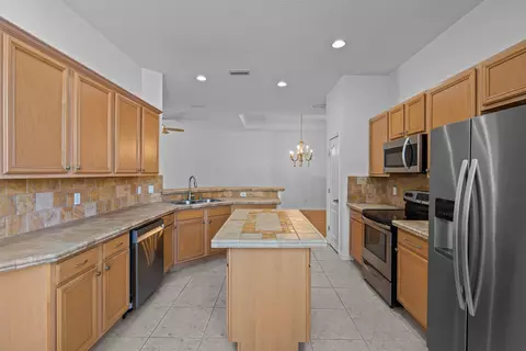 Kitchen - 1005 Makarios Dr, Saint Augustine, FL 32080 photo 3 of 4