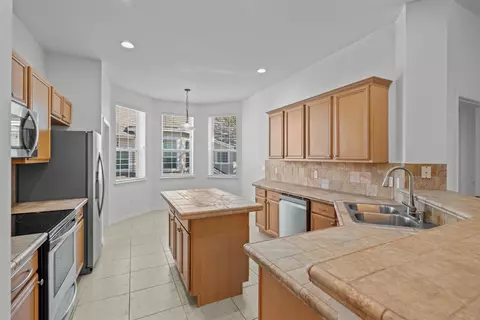 Kitchen - 1005 Makarios Dr, Saint Augustine, FL 32080 photo 2 of 4