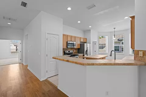 Entry Way - 1005 Makarios Dr, Saint Augustine, FL 32080 photo 3 of 5