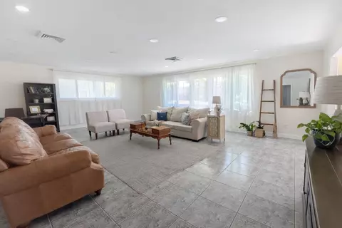 Living - 200 Oglethorpe, Saint Augustine, FL 32080 photo 1 of 2