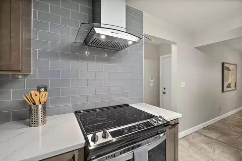 Kitchen - 3253 Turtle Creek Rd, Saint Augustine, FL 32086 photo 4 of 5