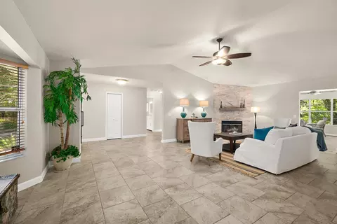 Living - 3253 Turtle Creek Rd, Saint Augustine, FL 32086 photo 3 of 4