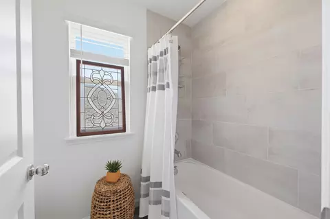 Bath - 131 Beauclair, Saint Augustine, FL 32084 photo 4 of 4
