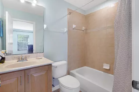 Bath - 935 Saltwater Cir, Saint Augustine, FL 32080 photo 6 of 6