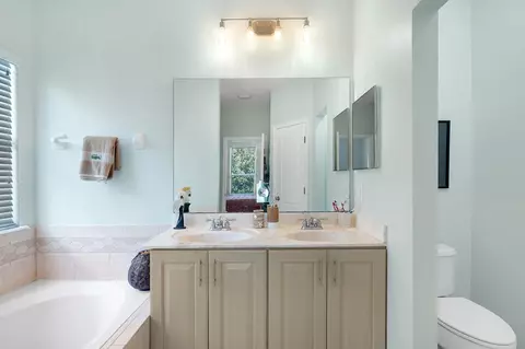 Bath - 935 Saltwater Cir, Saint Augustine, FL 32080 photo 2 of 6