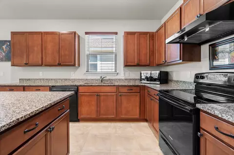 Kitchen - 437 La Mancha Dr, Saint Augustine, FL 32086 photo 3 of 4