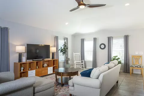 Living - 85 Amia Dr, Saint Augustine, FL 32086 photo 2 of 4