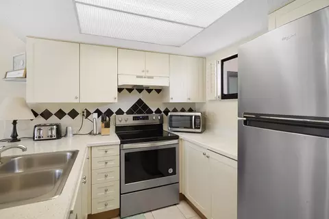 Kitchen - 4250 A1a S C12 #C12, Saint Augustine, FL 32080 photo 2 of 4