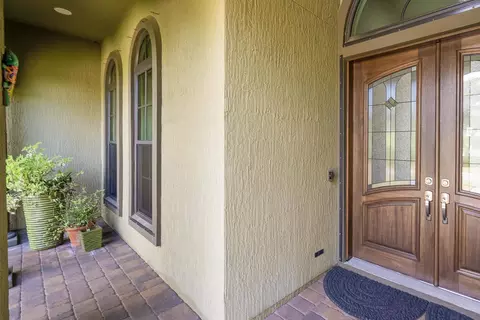 Entry Way - 300 S La Crescenta Dr, Saint Augustine, FL 32080 photo 2 of 3