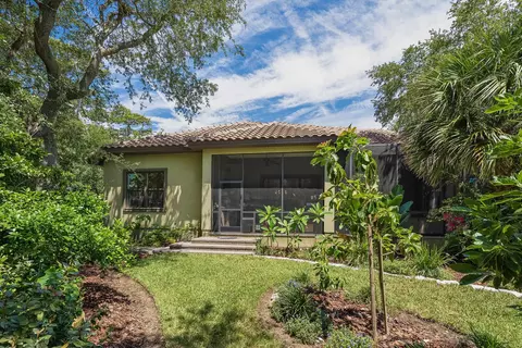 Exterior - 300 S La Crescenta Dr, Saint Augustine, FL 32080 photo 6 of 12