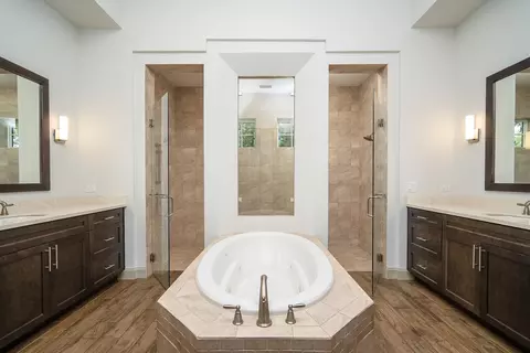 Bath - 300 S La Crescenta Dr, Saint Augustine, FL 32080 photo 1 of 4
