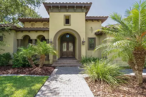 Exterior - 300 S La Crescenta Dr, Saint Augustine, FL 32080 photo 2 of 12