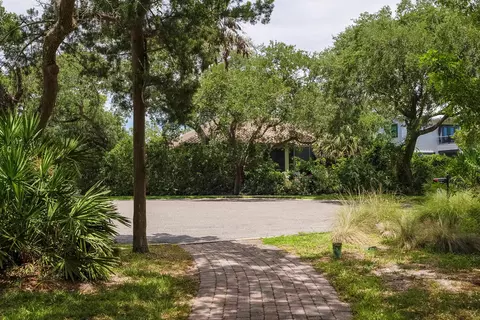 Exterior - 300 S La Crescenta Dr, Saint Augustine, FL 32080 photo 12 of 12
