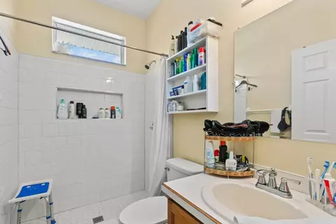 Bath - 711 A1a Beach Blvd, Saint Augustine, FL 32080 photo 4 of 4