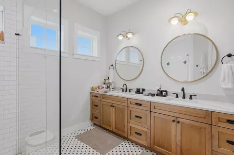 Bath - 240 Ridgeway Rd, Saint Augustine, FL 32080 photo 4 of 7