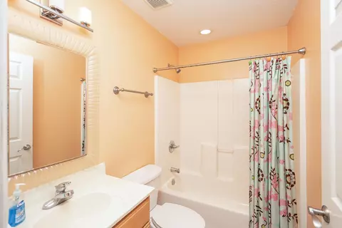 Bath - 4040 Red Pine Ln, Saint Augustine, FL 32086 photo 3 of 3