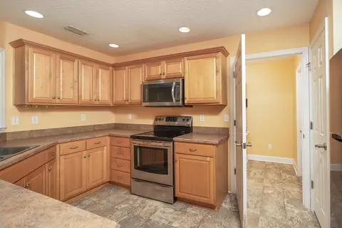 Kitchen - 4040 Red Pine Ln, Saint Augustine, FL 32086 photo 2 of 3