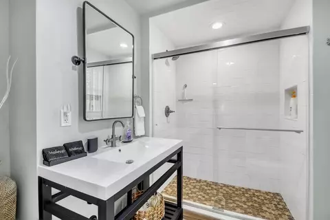 Bath - 9 Sevilla St, Saint Augustine, FL 32084 photo 1 of 5