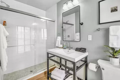 Bath - 9 Sevilla St, Saint Augustine, FL 32084 photo 3 of 5