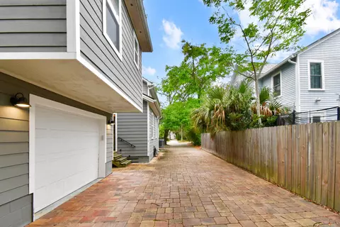 Exterior - 9 Sevilla St, Saint Augustine, FL 32084 photo 5 of 17