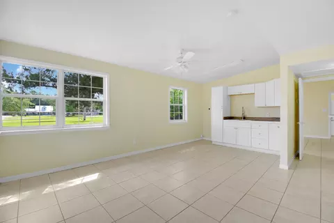 Living - 228 Spring St, Saint Augustine, FL 32084 photo 6 of 8