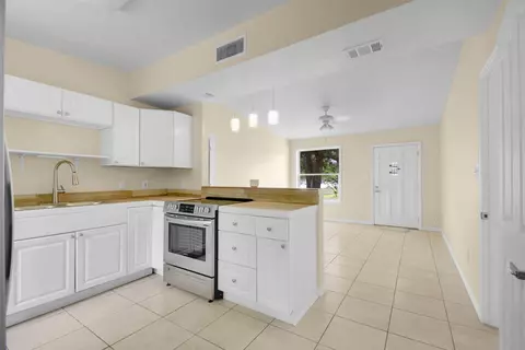 228 Spring St, Saint Augustine, FL 32084 photo 11