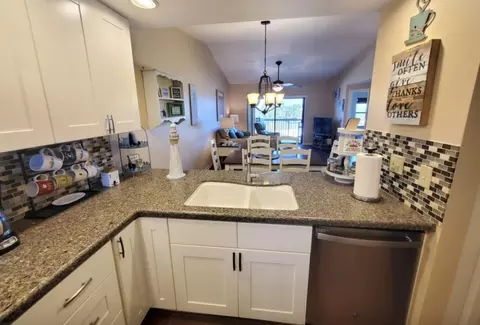 Kitchen - 4250 A1a S I35 Elevator #BLDG ST, Saint Augustine, FL 32080 photo 3 of 5