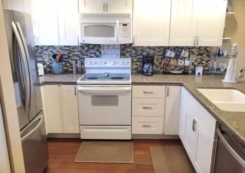 Kitchen - 4250 A1a S I35 Elevator #BLDG ST, Saint Augustine, FL 32080 photo 2 of 5