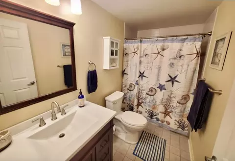 Bath - 4250 A1a S I35 Elevator #BLDG ST, Saint Augustine, FL 32080 photo 3 of 3