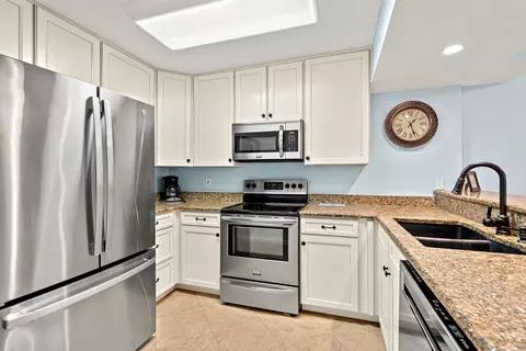 Kitchen - 1 Ocean Trace Rd #232, Saint Augustine, FL 32080 photo 2 of 3