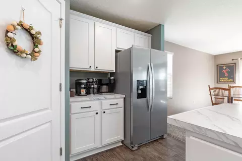 Kitchen - 253 Jarama Cir, Saint Augustine, FL 32084 photo 6 of 6